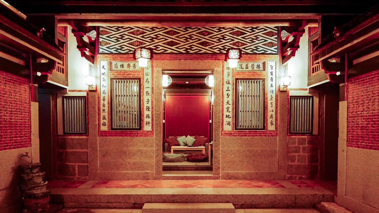 Beishan Old Western Style Hostel Jinning エクステリア 写真