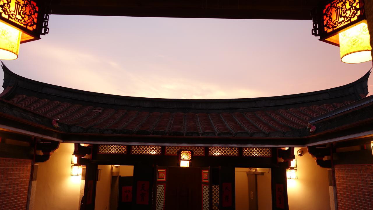 Beishan Old Western Style Hostel Jinning エクステリア 写真