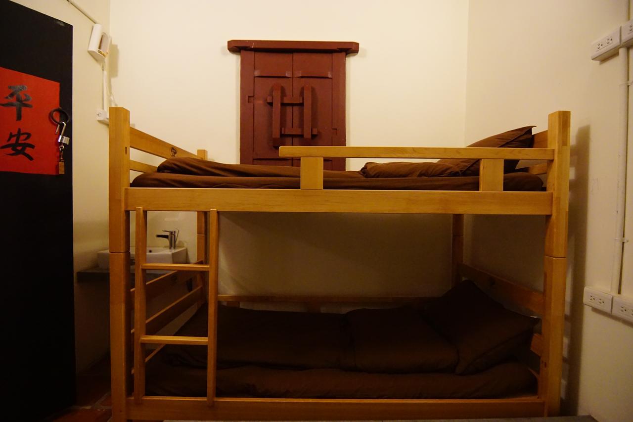 Beishan Old Western Style Hostel Jinning エクステリア 写真